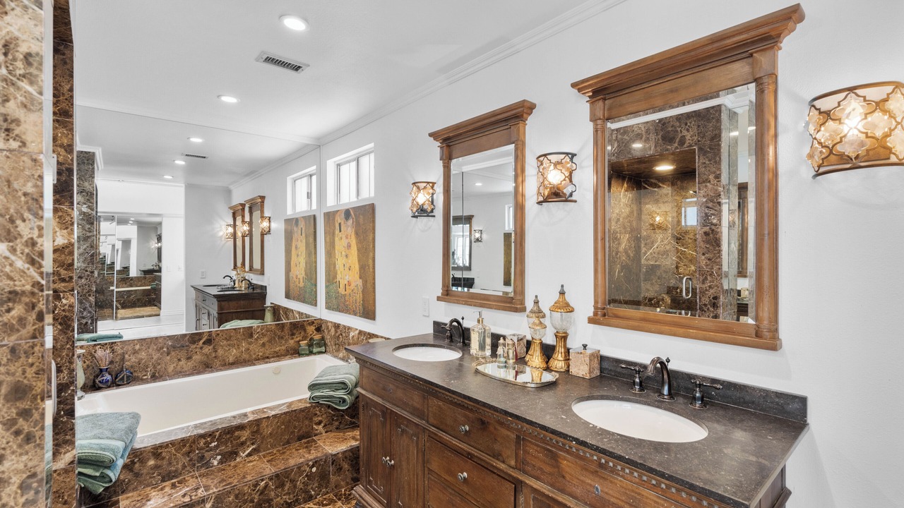 Photo of Bathroom in Huntington Beach