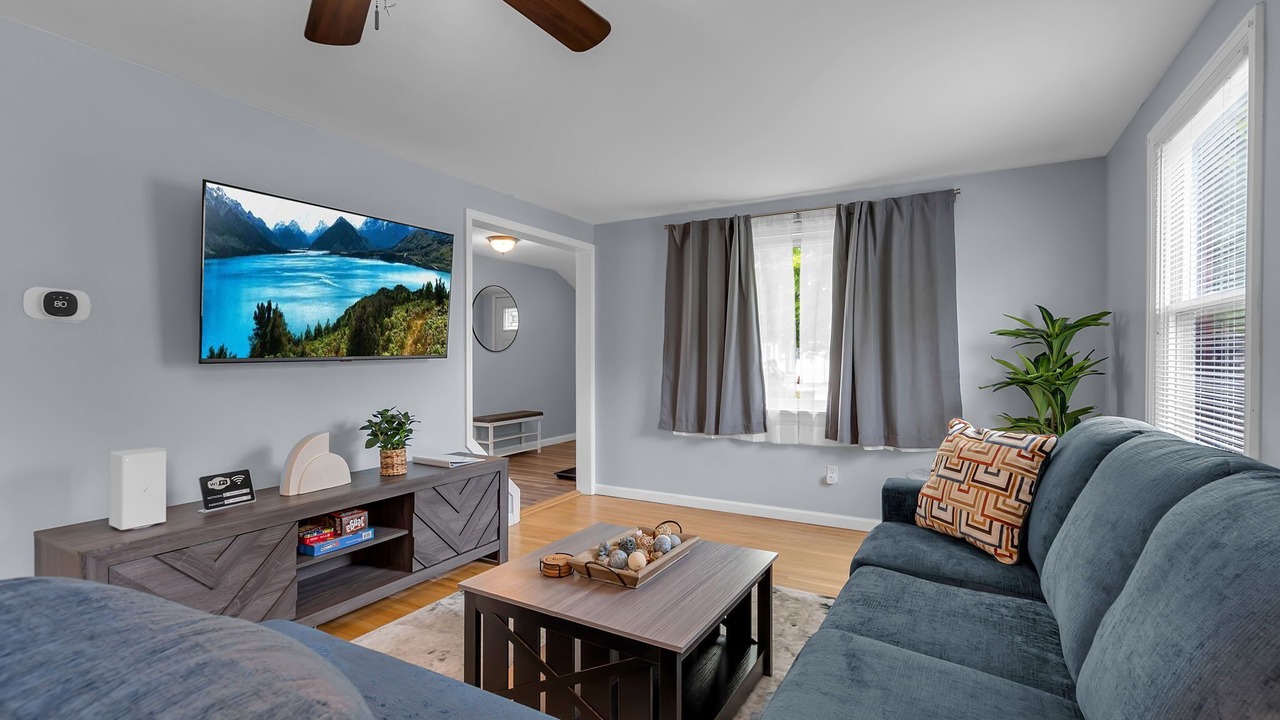 Photo of Livingroom in Cheektowaga