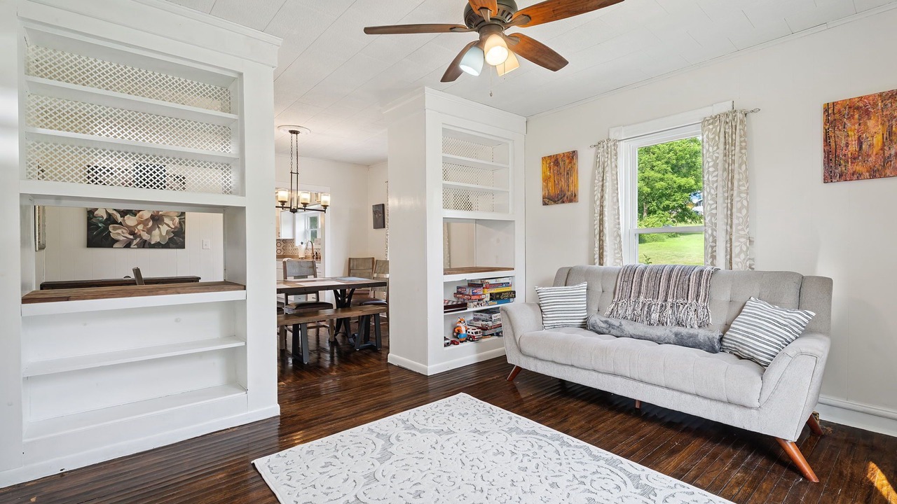 Photo of Livingroom in Hector
