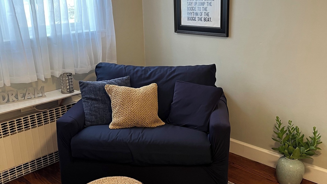 Photo of Livingroom in Southeast Yonkers