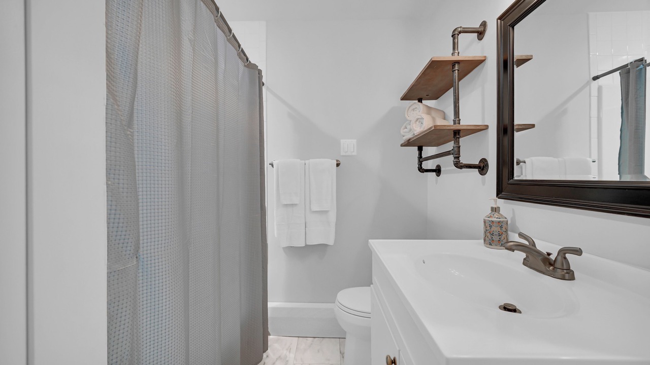 Photo of Bathroom in Hewitt