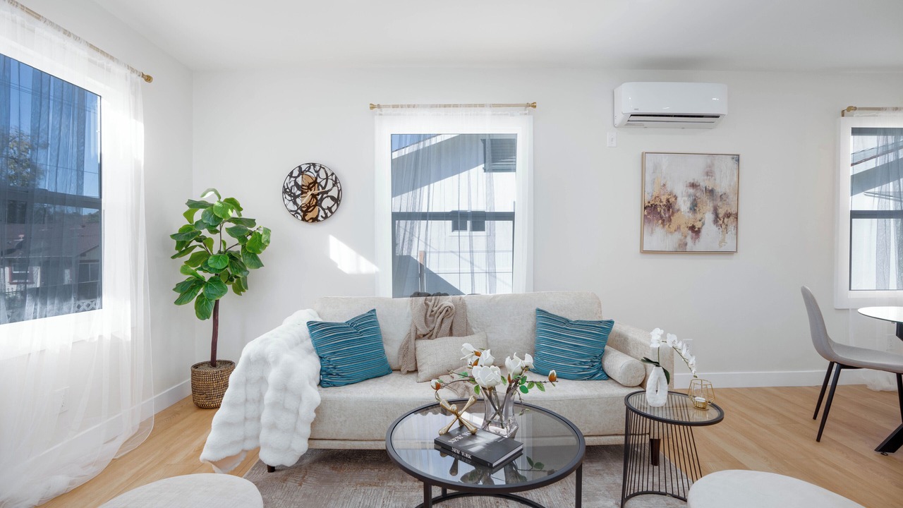 Photo of Livingroom in Eagle Rock