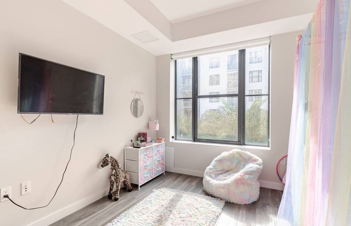 Photo of Livingroom in Flagler Village