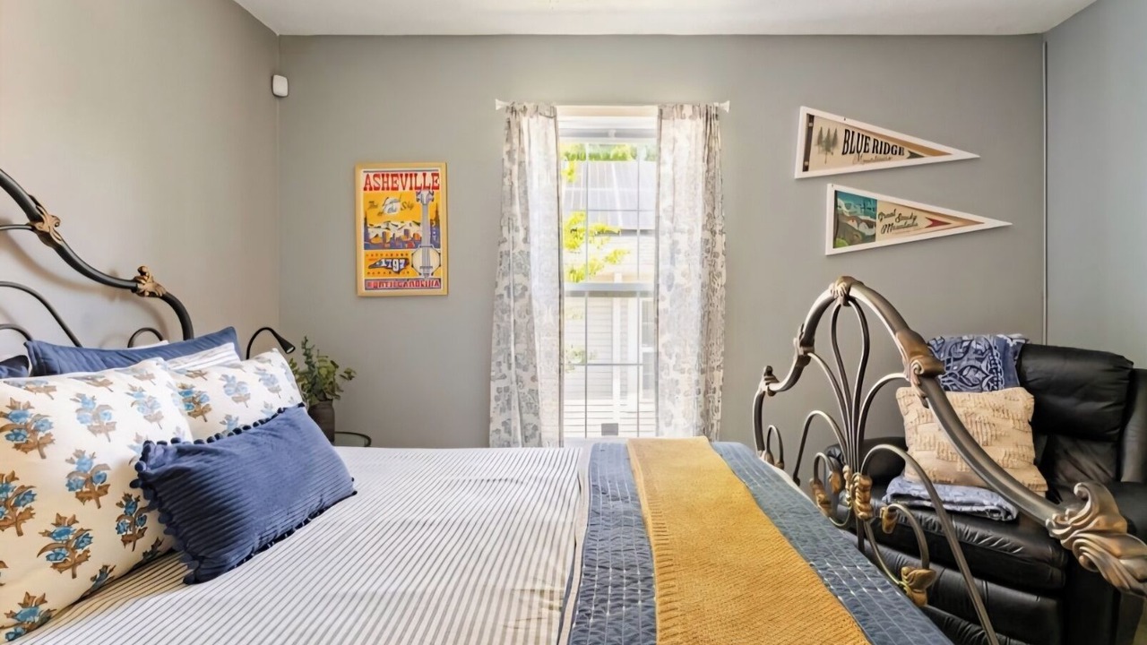 Photo of Bedroom in Historic Montford