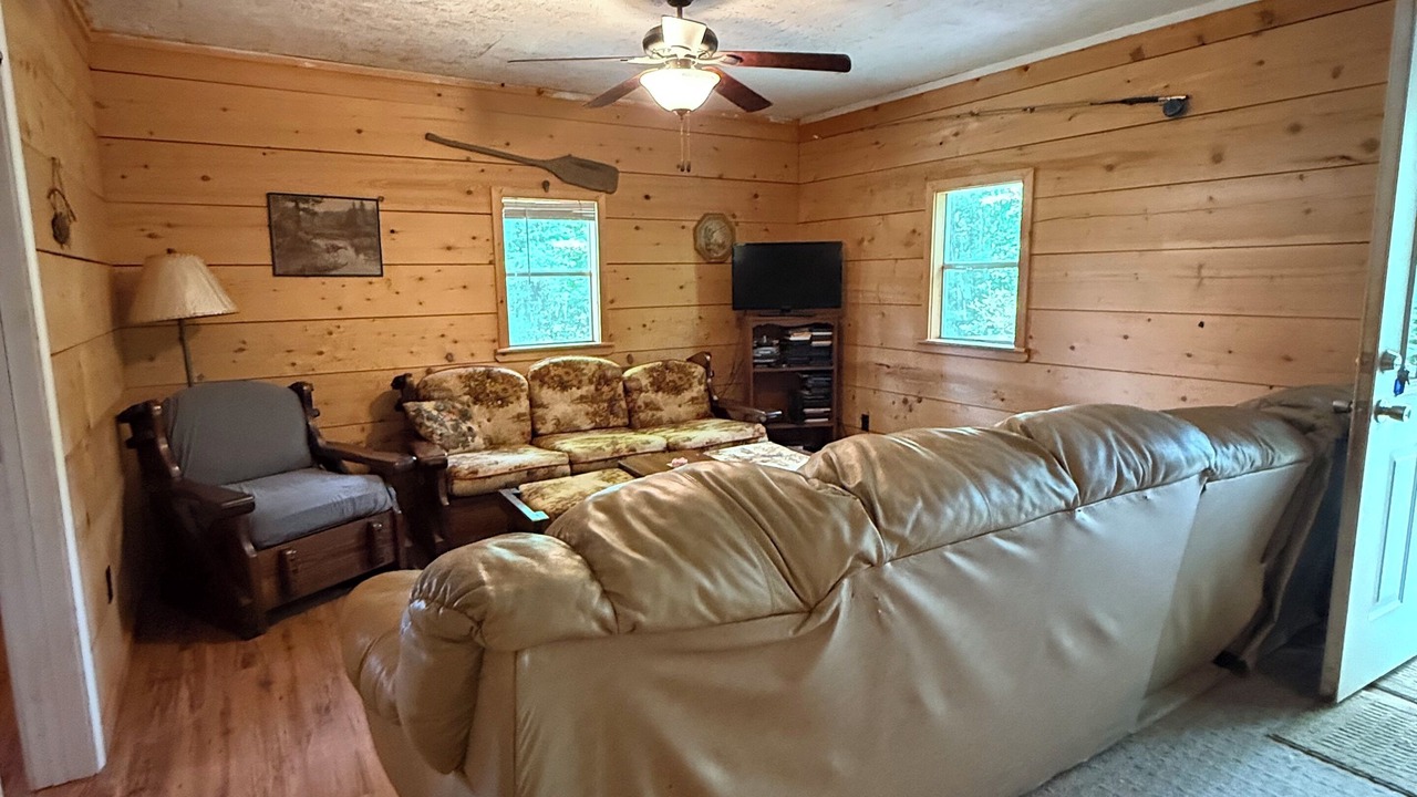 Photo of Livingroom in Dickinson