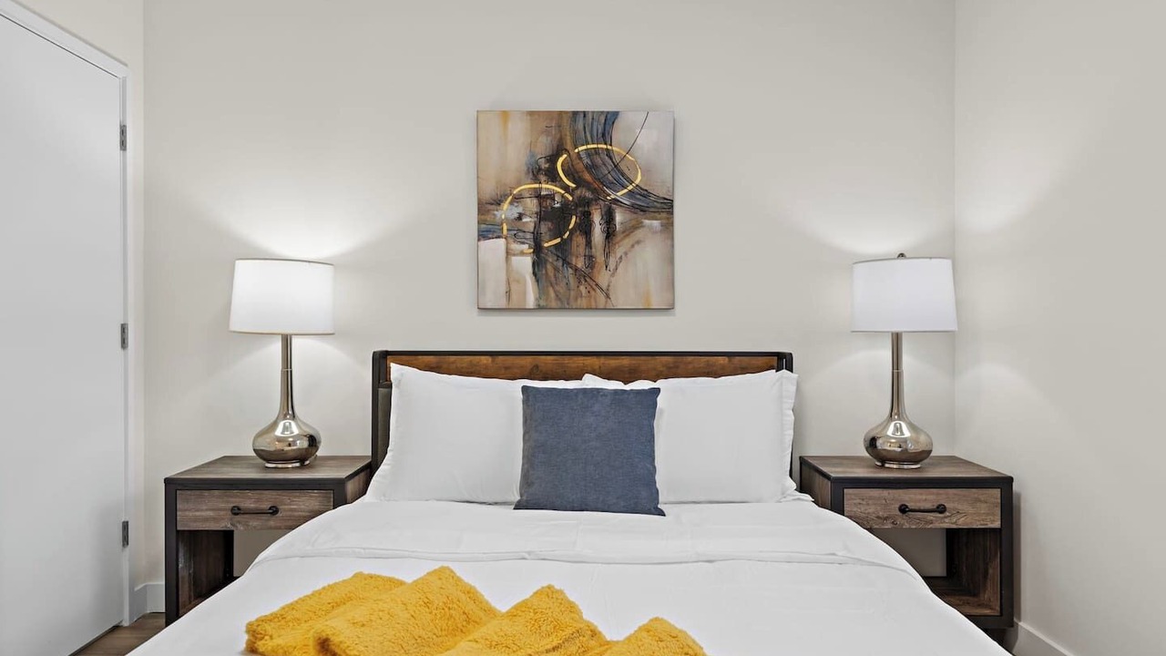 Photo of Bedroom in Orange