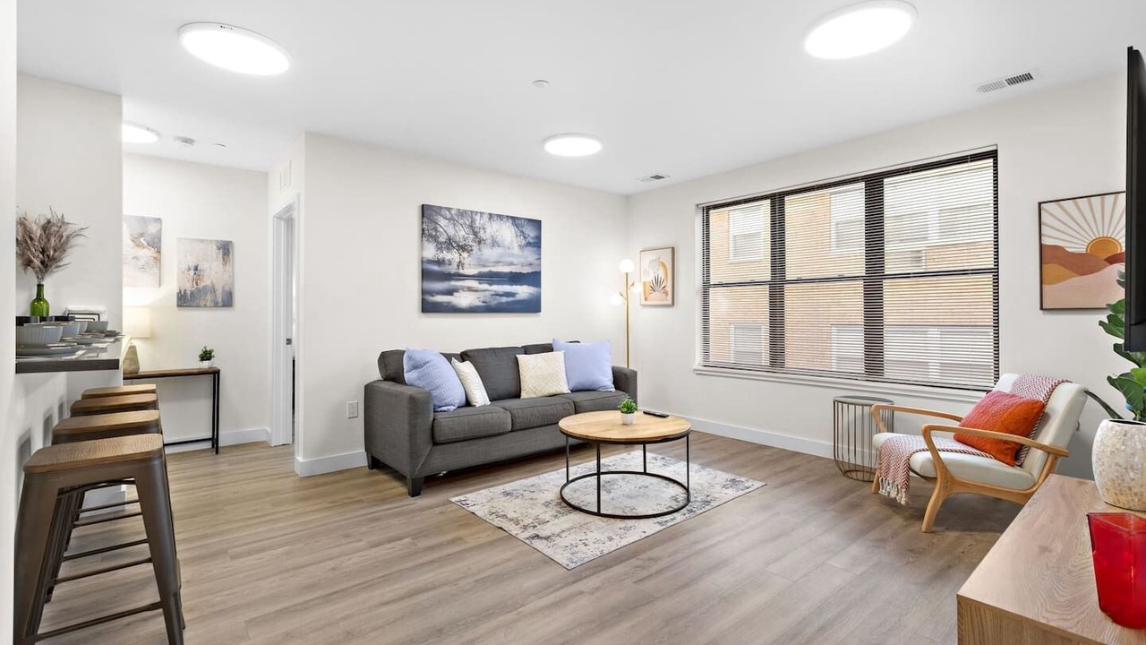 Photo of Livingroom in Orange