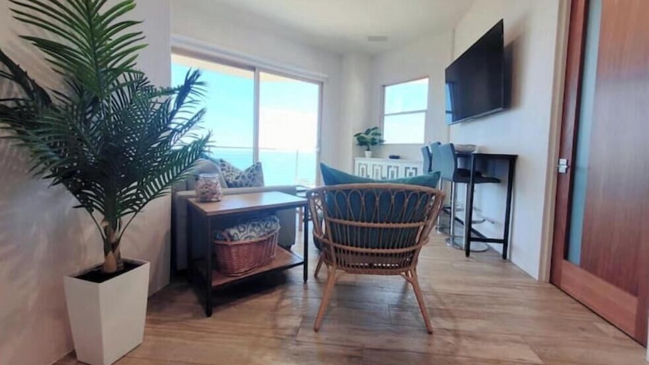 Photo of Livingroom in Western Malibu