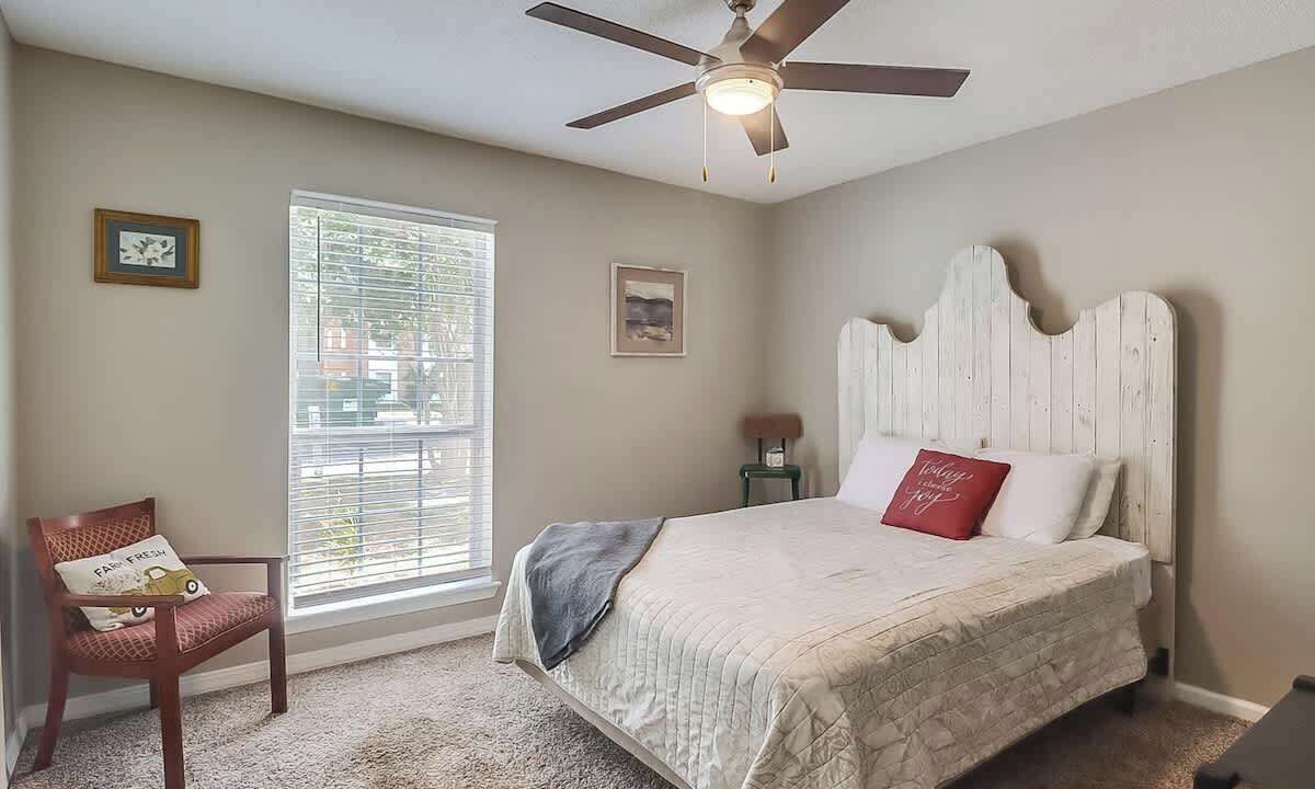 Photo of Bedroom in Pascagoula