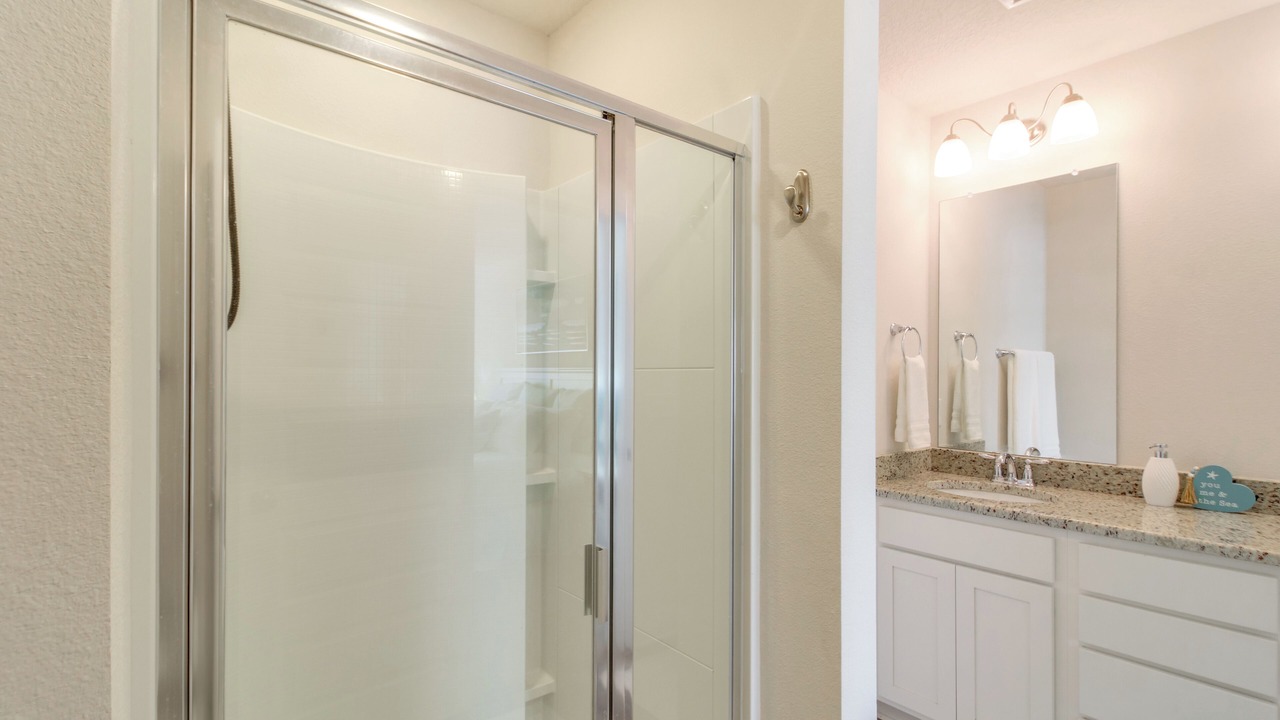 Photo of Bathroom in Pine Forest