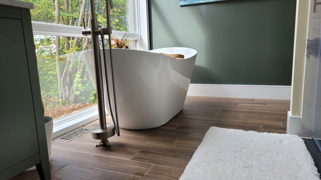 Photo of Bathroom in Amaranth