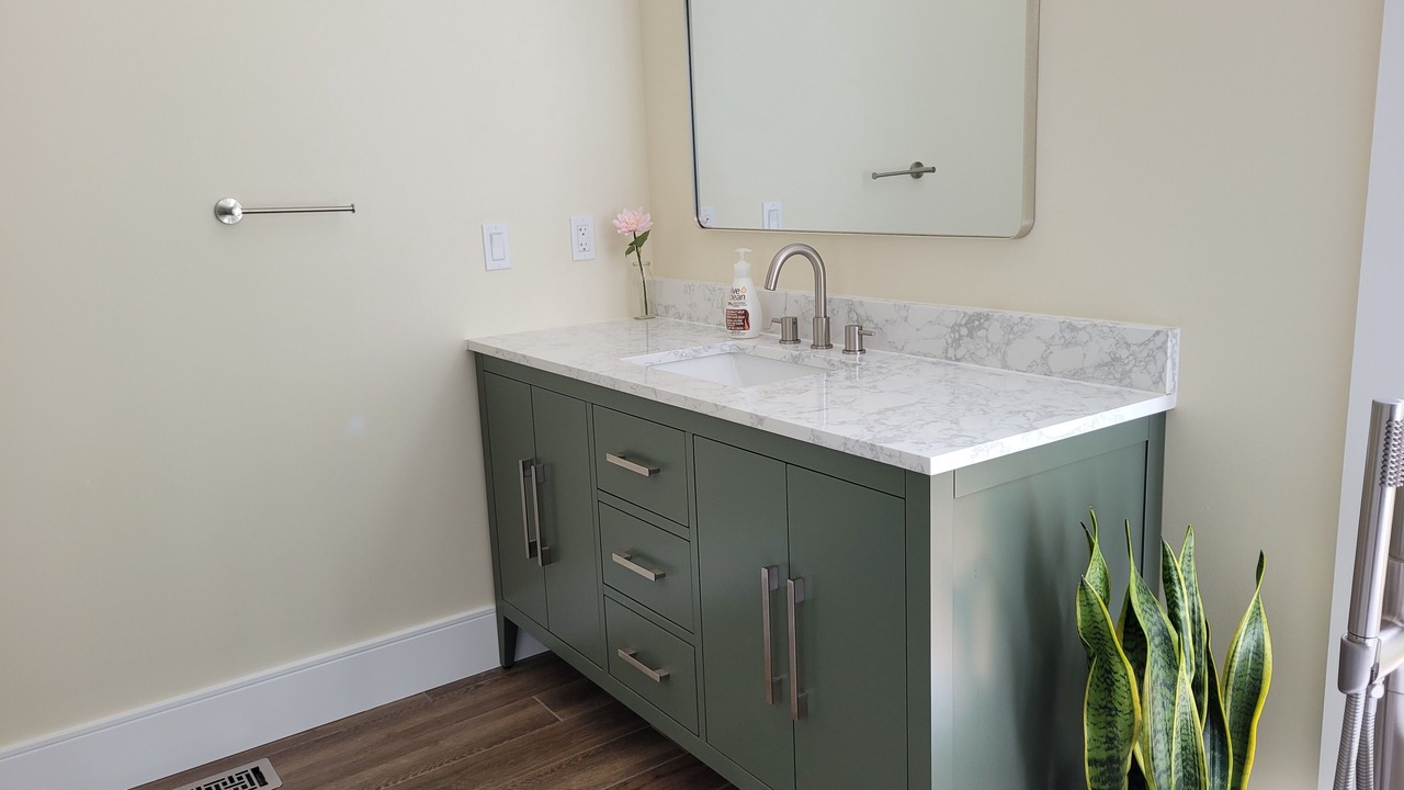 Photo of Bathroom in Amaranth