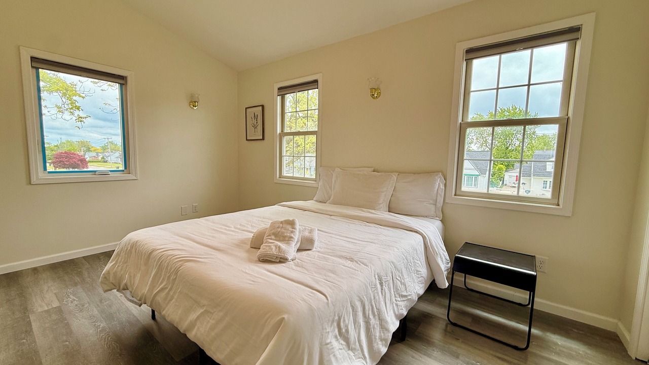 Photo of Bedroom in Green Acres