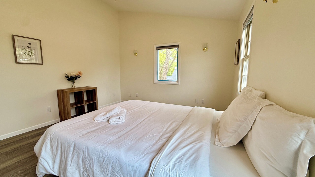 Photo of Bedroom in Green Acres