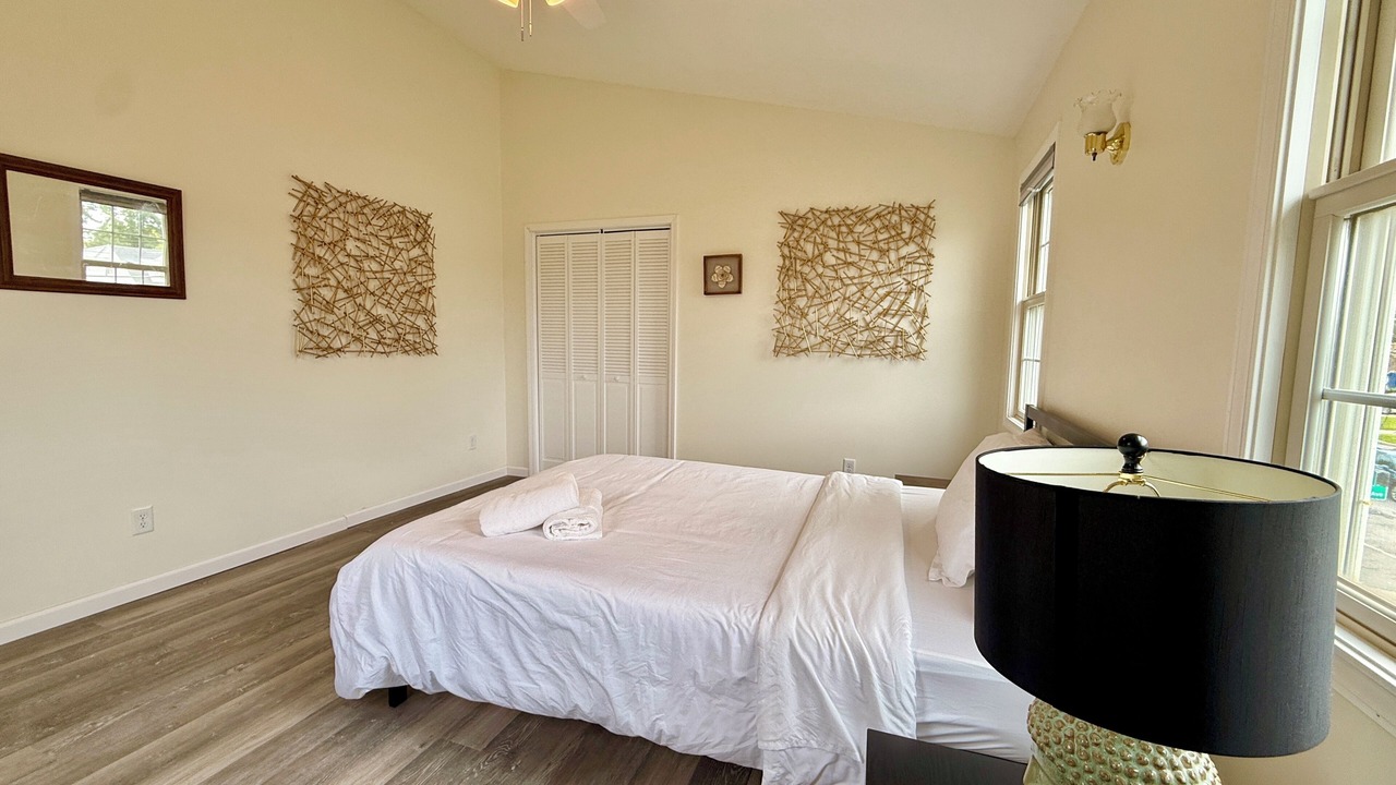 Photo of Bedroom in Green Acres