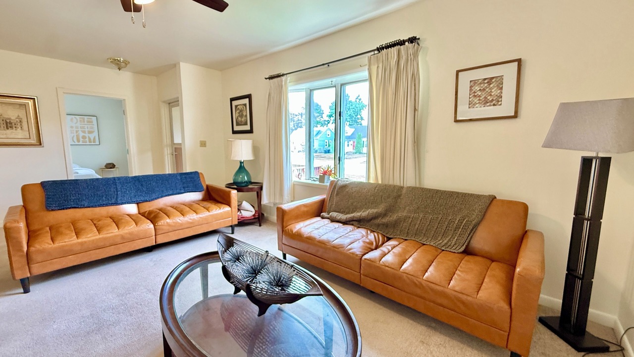 Photo of Livingroom in Green Acres