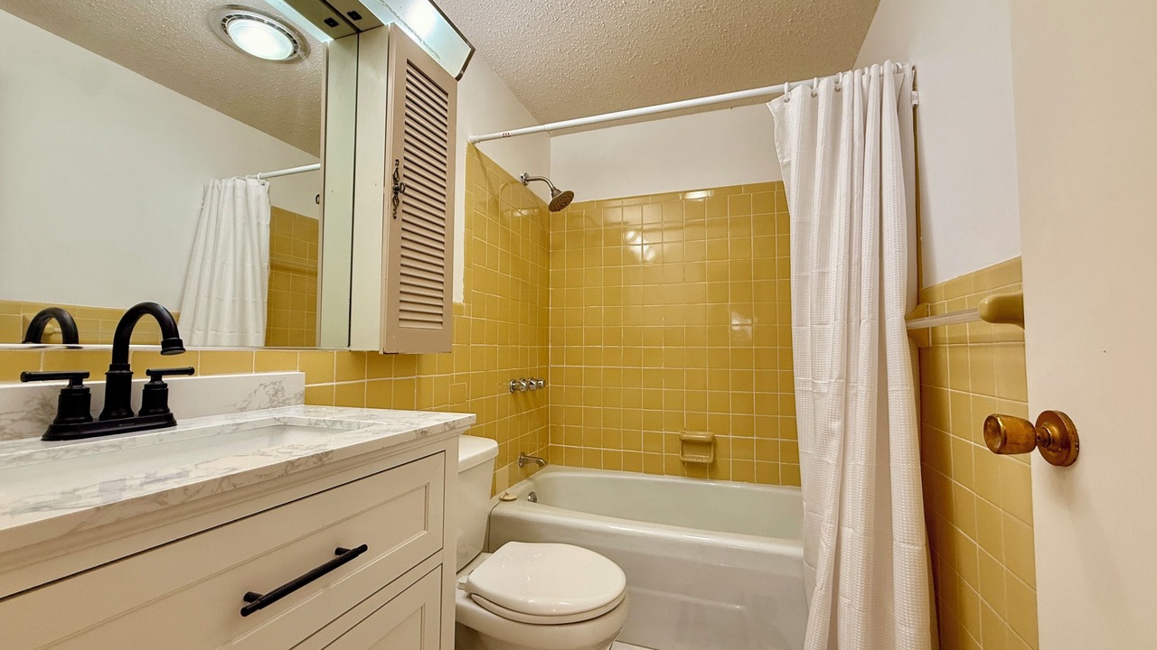 Photo of Bathroom in Green Acres