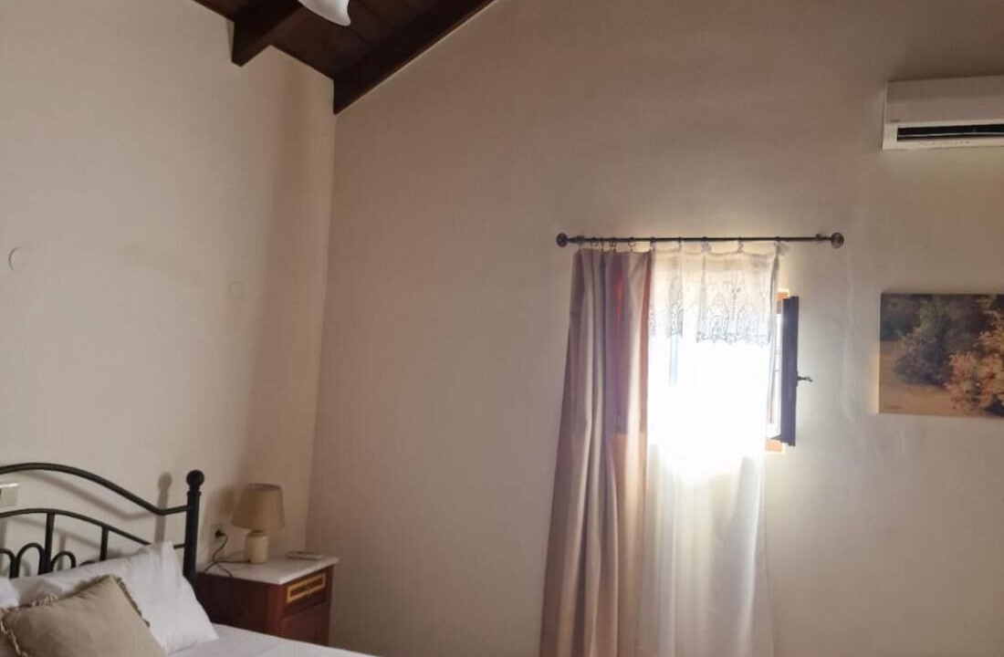 Photo of Bedroom in Douliana