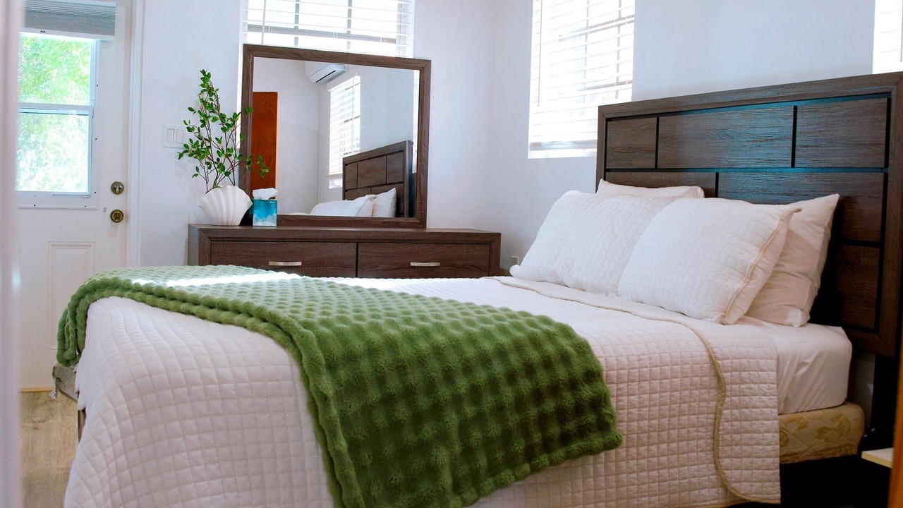 Photo of Bedroom in Spanish Wells