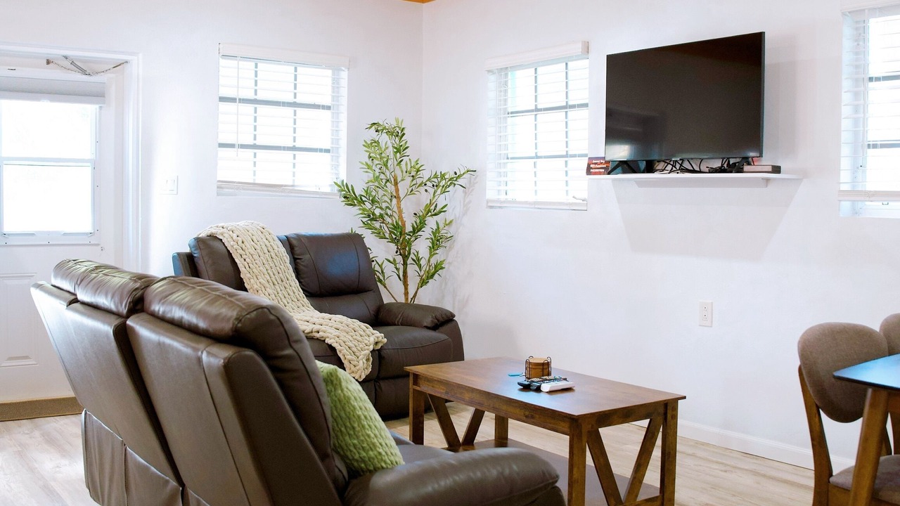 Photo of Livingroom in Spanish Wells