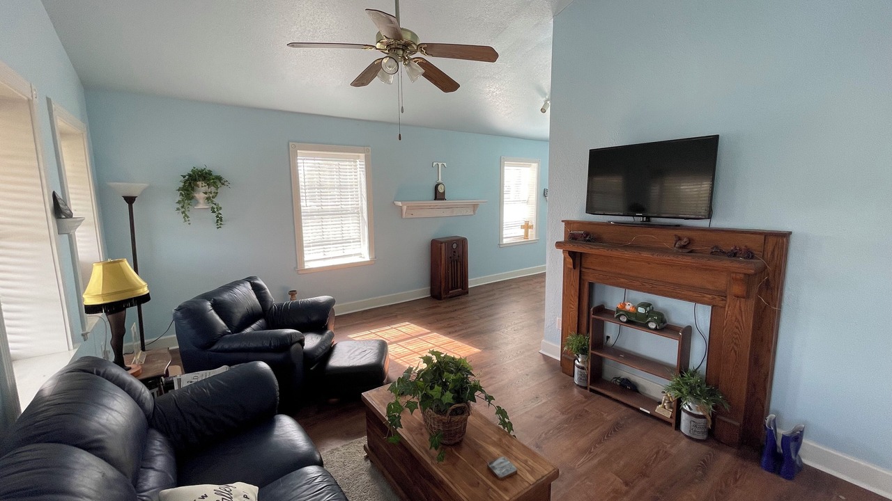 Photo of Livingroom in Water Valley