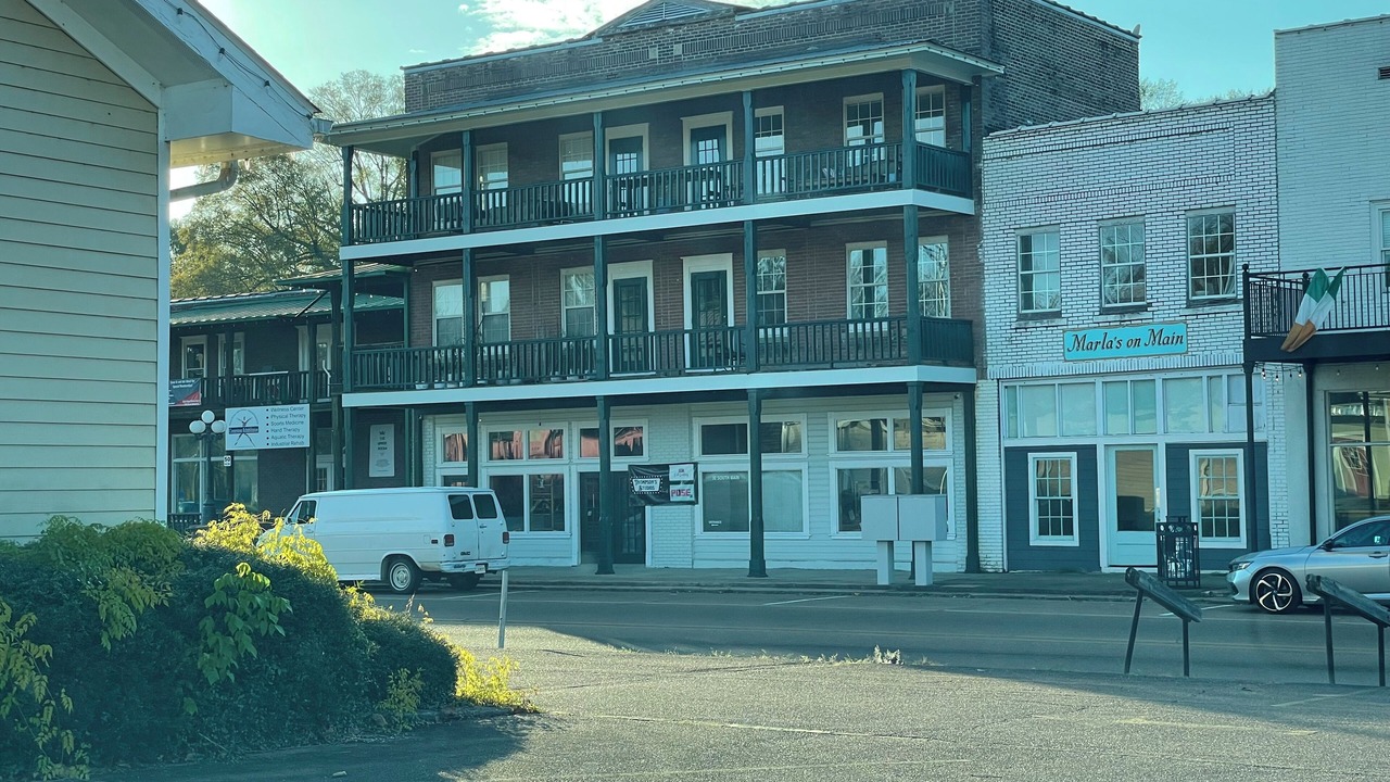 Photo of Outdoor in Water Valley
