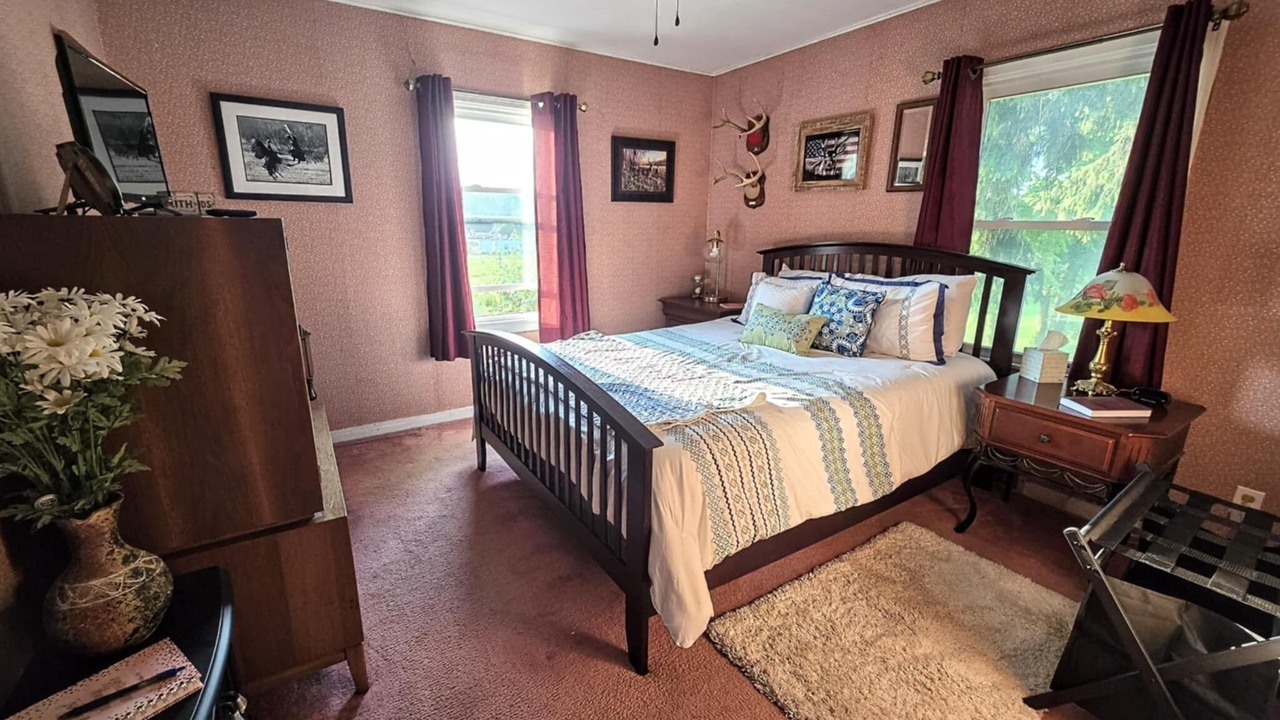 Photo of Bedroom in Cayuga
