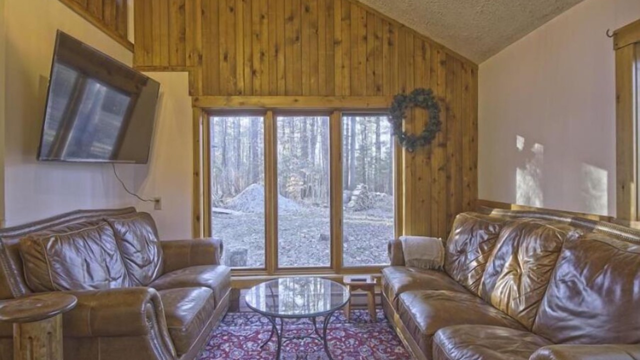 Photo of Livingroom in Hatley