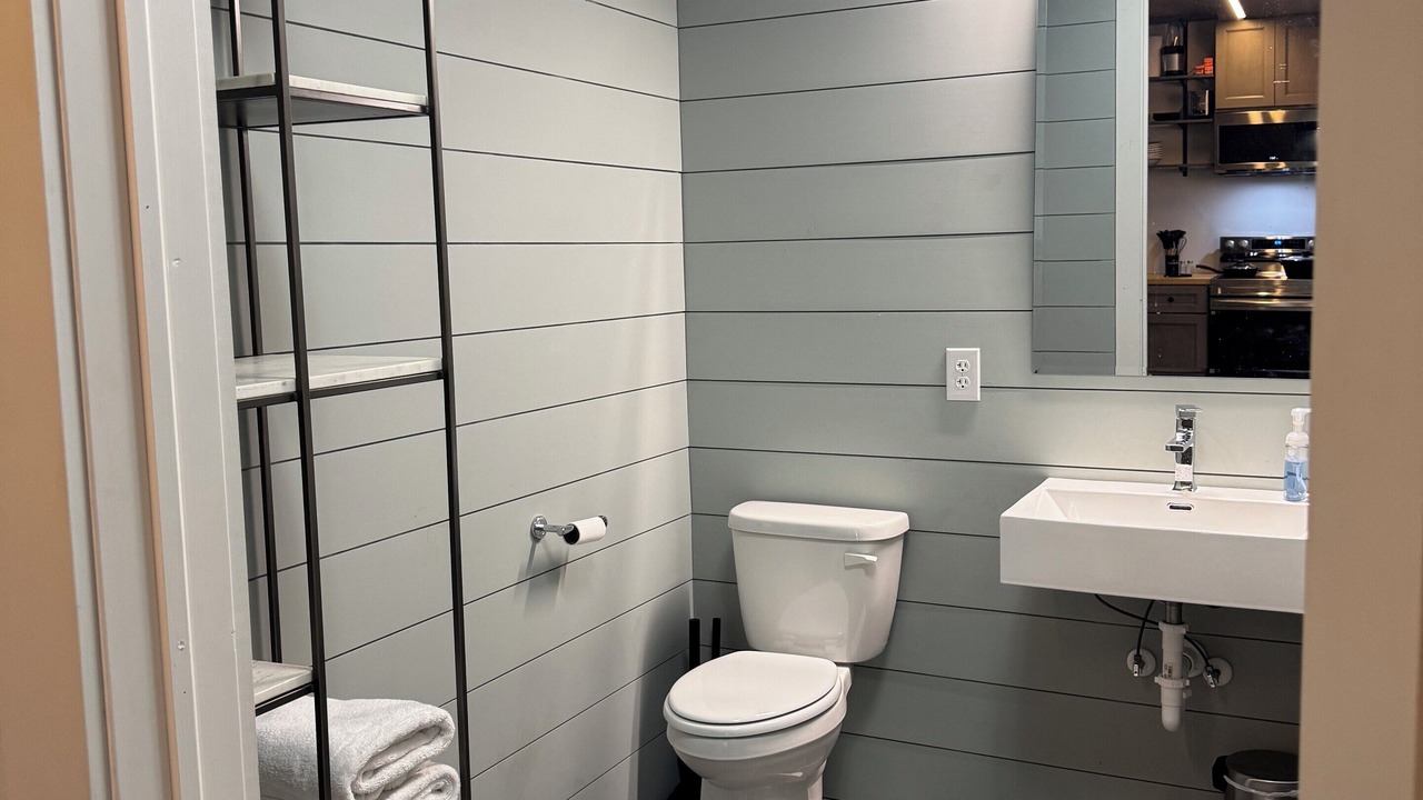 Photo of Bathroom in Northwest Pensacola