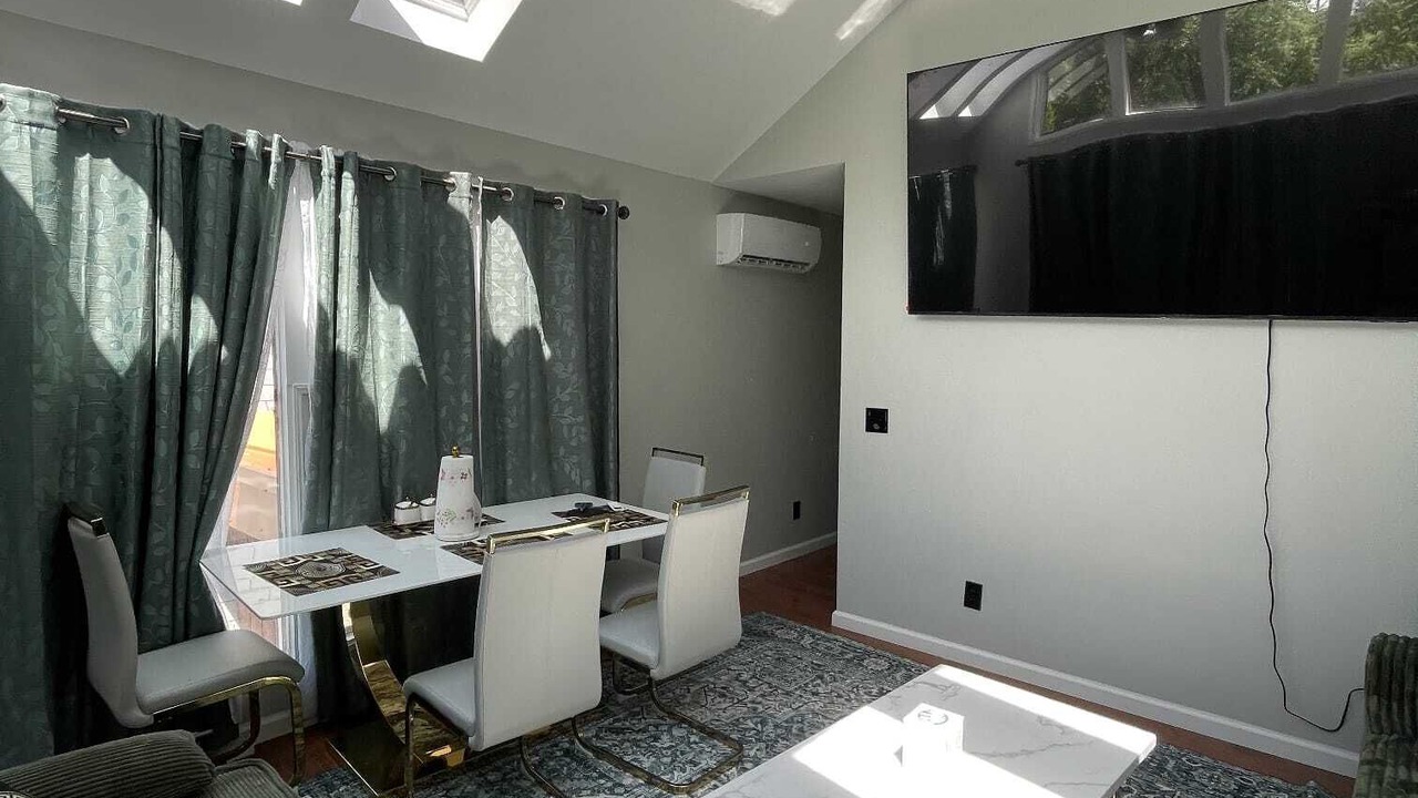 Photo of Livingroom in Orchard Park
