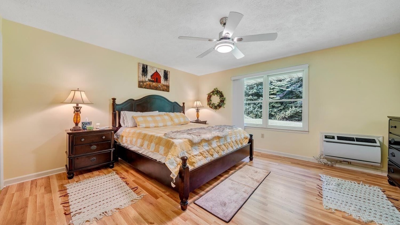 Photo of Bedroom in Collinsville