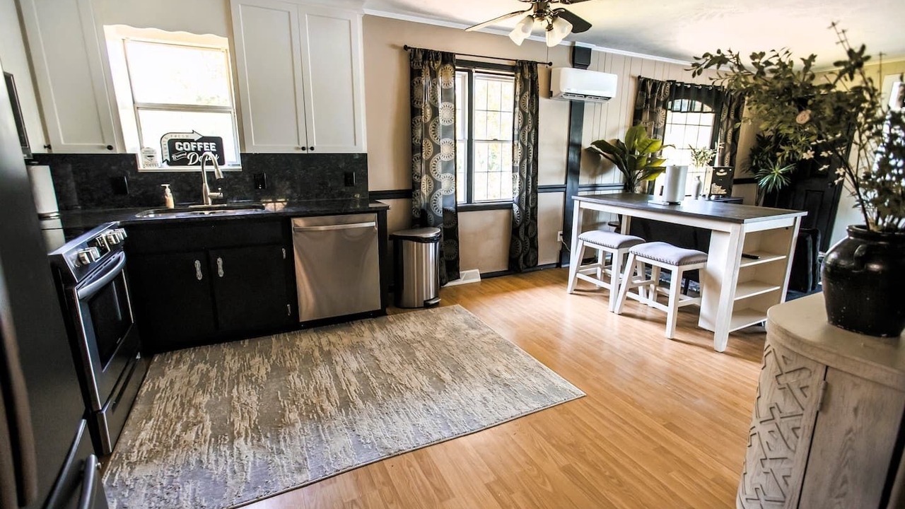 Photo of Kitchen in Cave Spring
