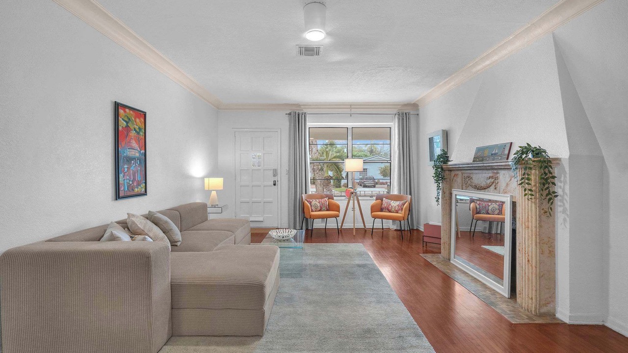 Photo of Livingroom in The Roads