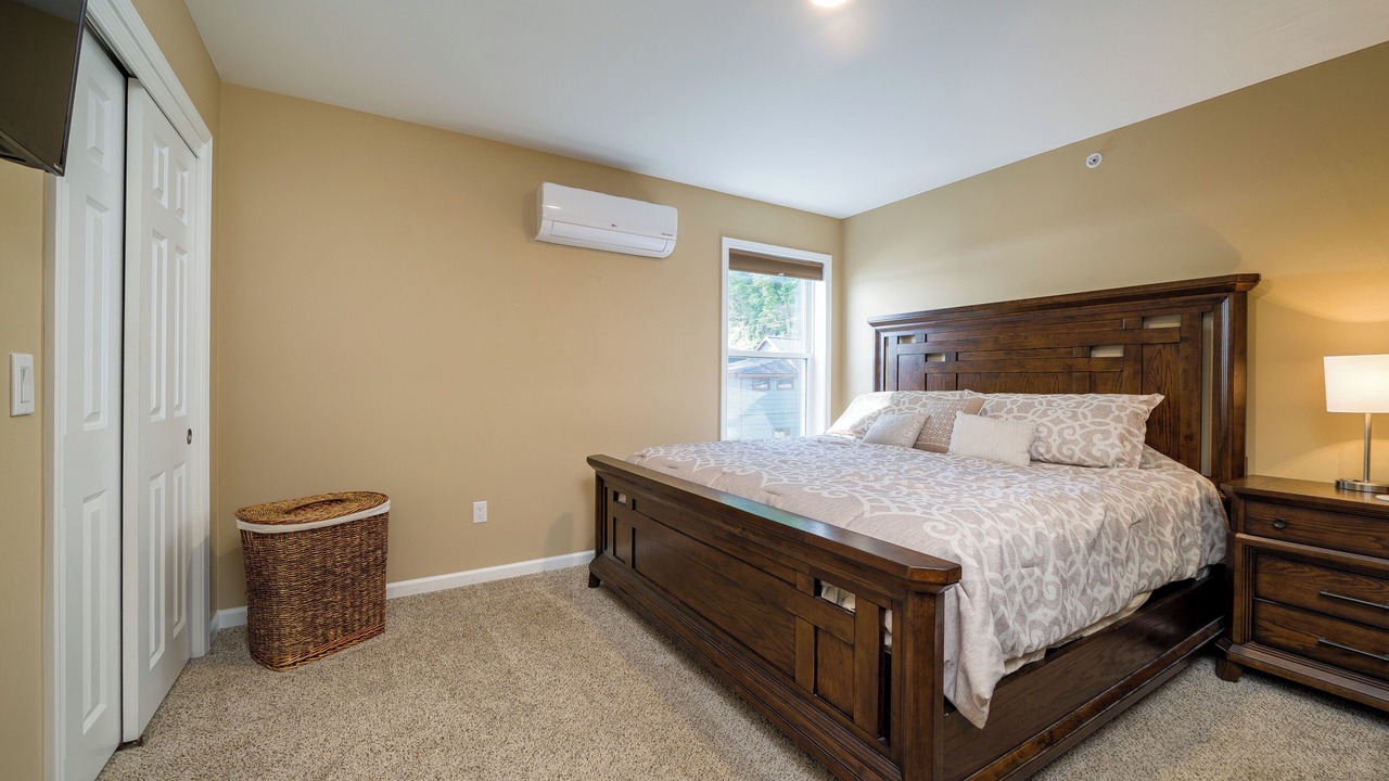 Photo of Bedroom in Conesus