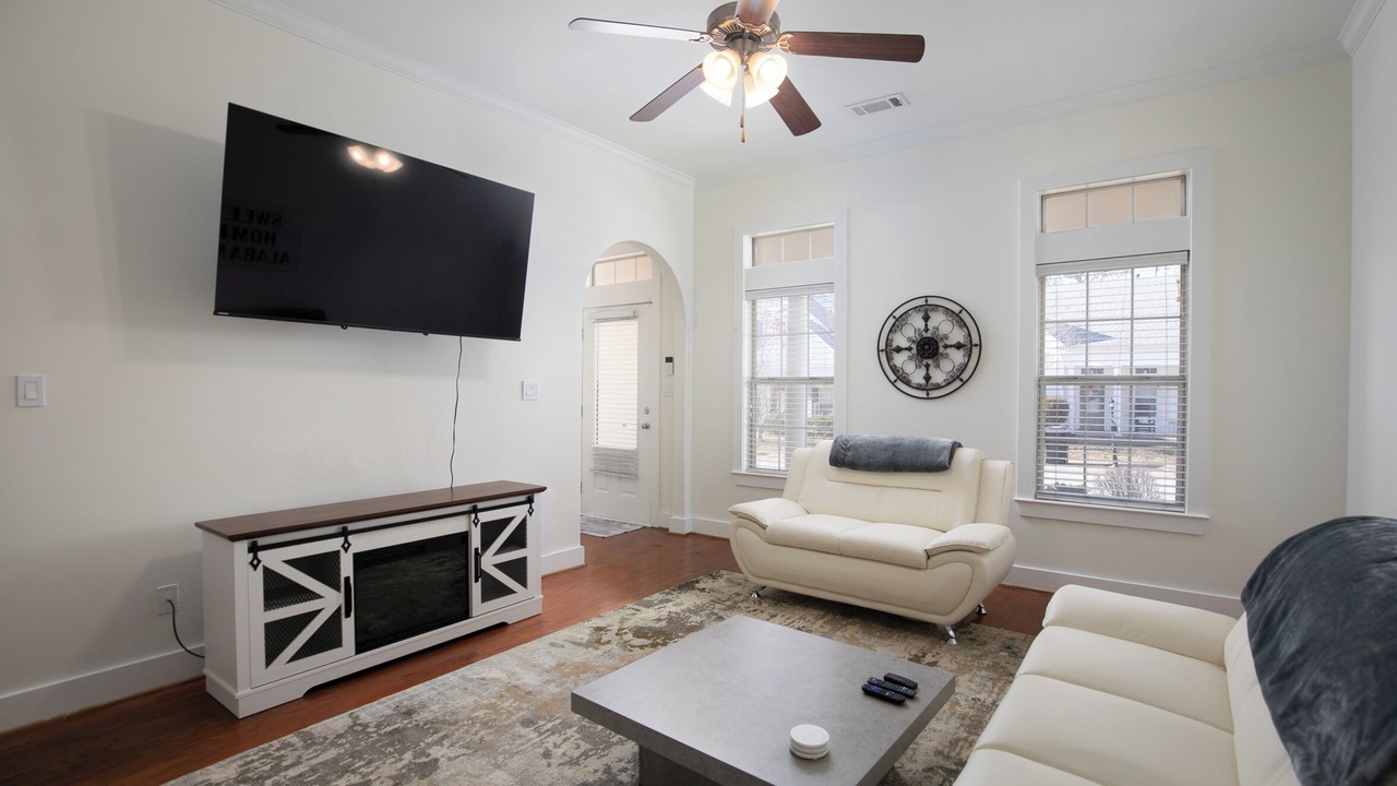 Photo of Livingroom in McCalla