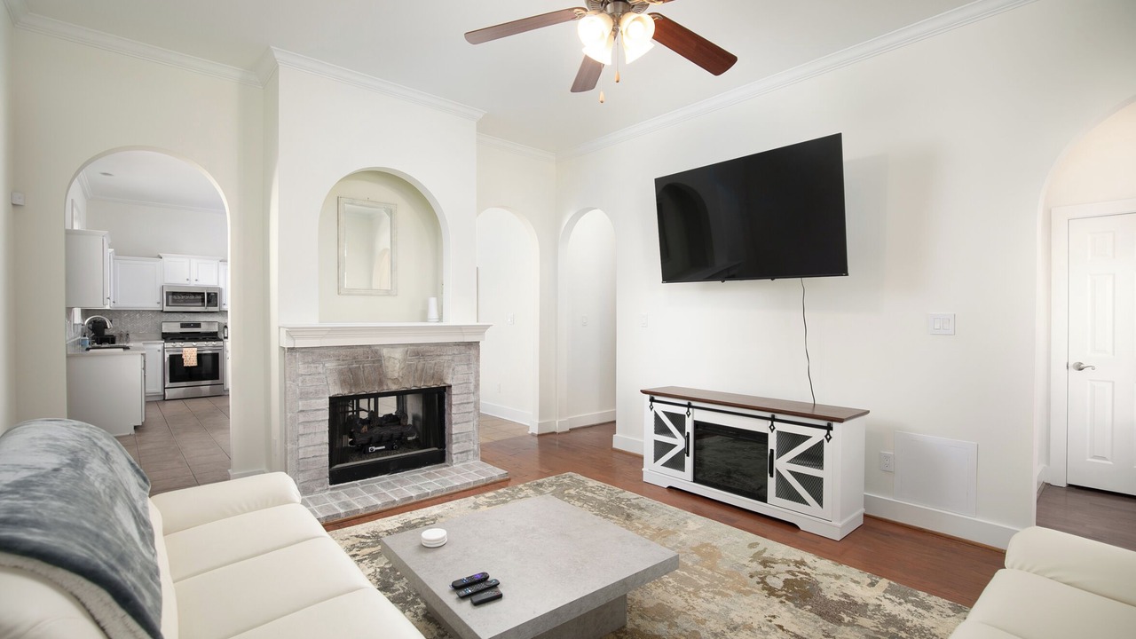 Photo of Livingroom in McCalla