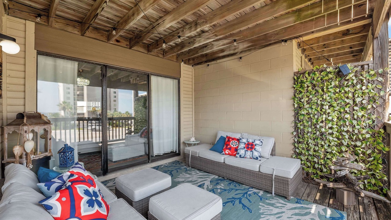 Photo of Patio Balcony in Orange Beach East