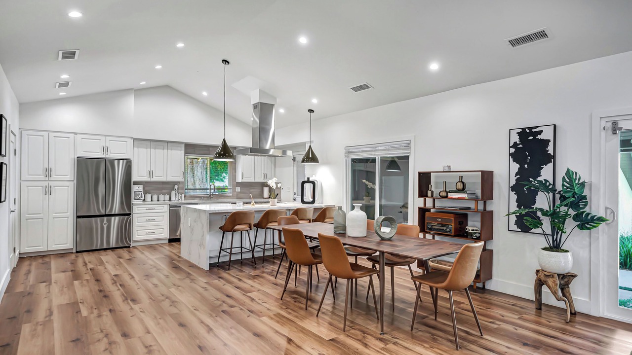 Photo of Kitchen in Woodland Hills