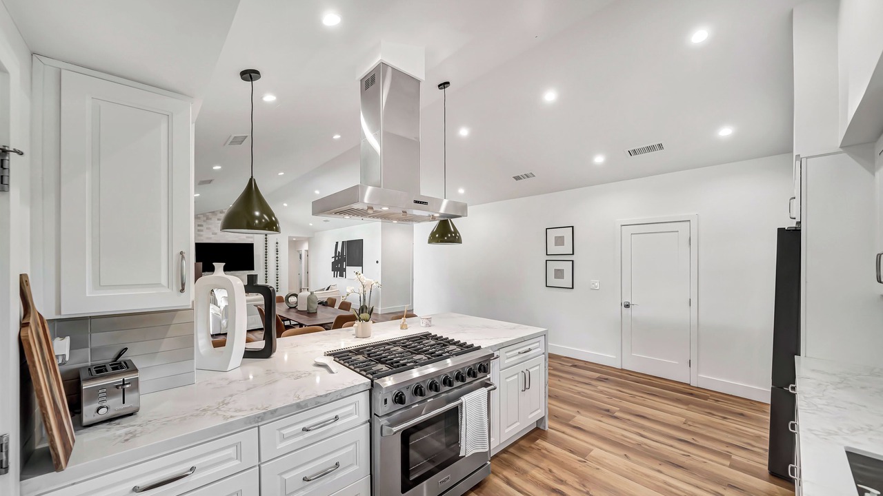 Photo of Kitchen in Woodland Hills