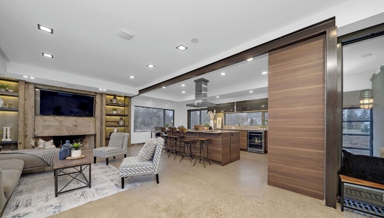 Photo of Livingroom in Caledon