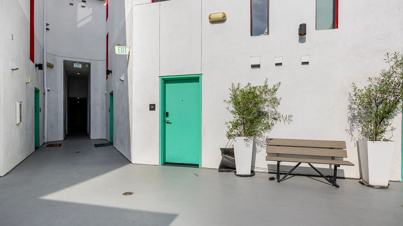 Photo of Outdoor in East Hollywood