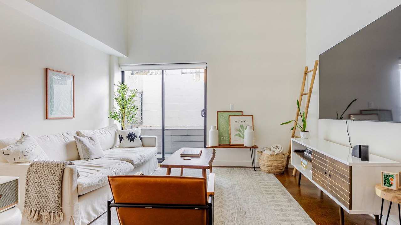 Photo of Livingroom in East Hollywood