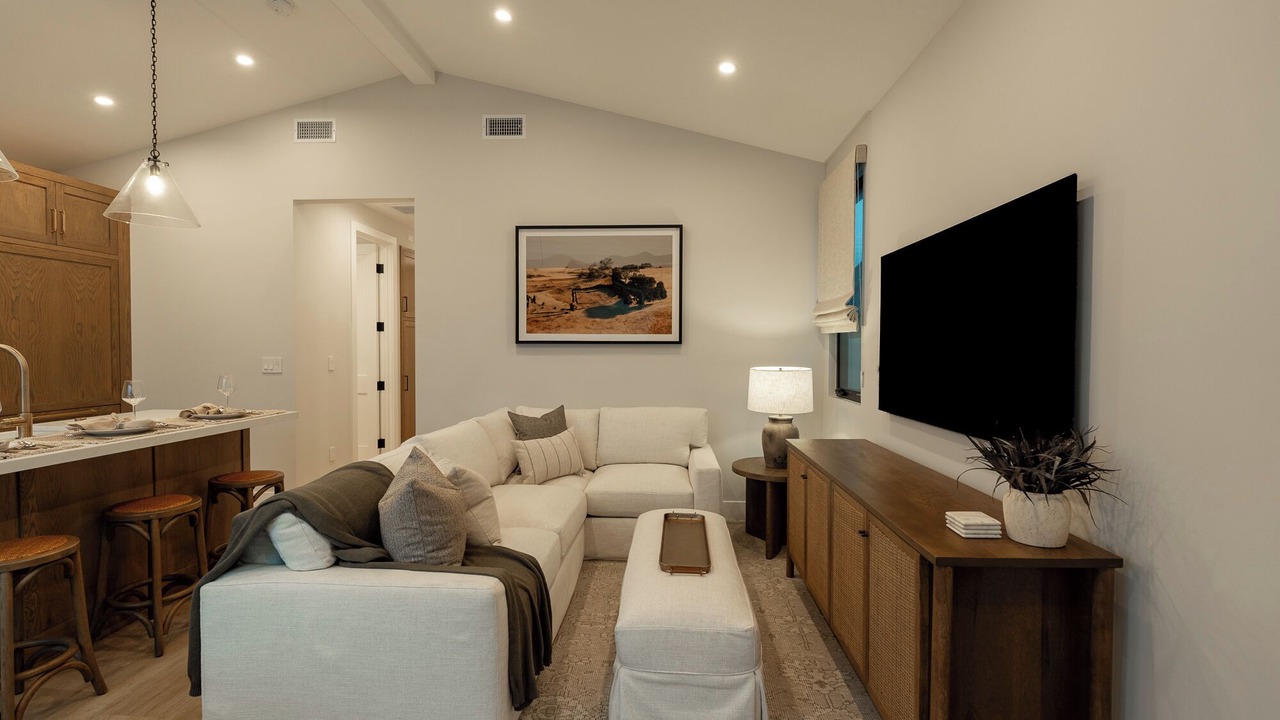 Photo of Livingroom in East Side Costa Mesa