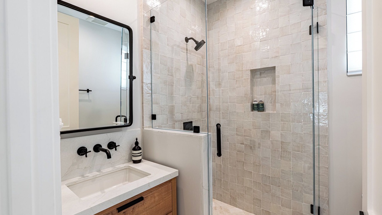 Photo of Bathroom in East Side Costa Mesa