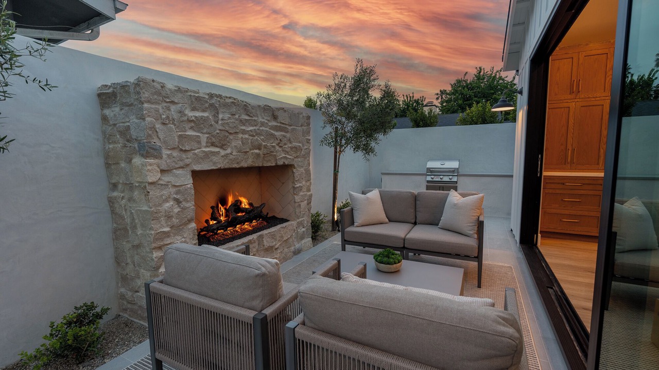 Photo of Patio Balcony in East Side Costa Mesa