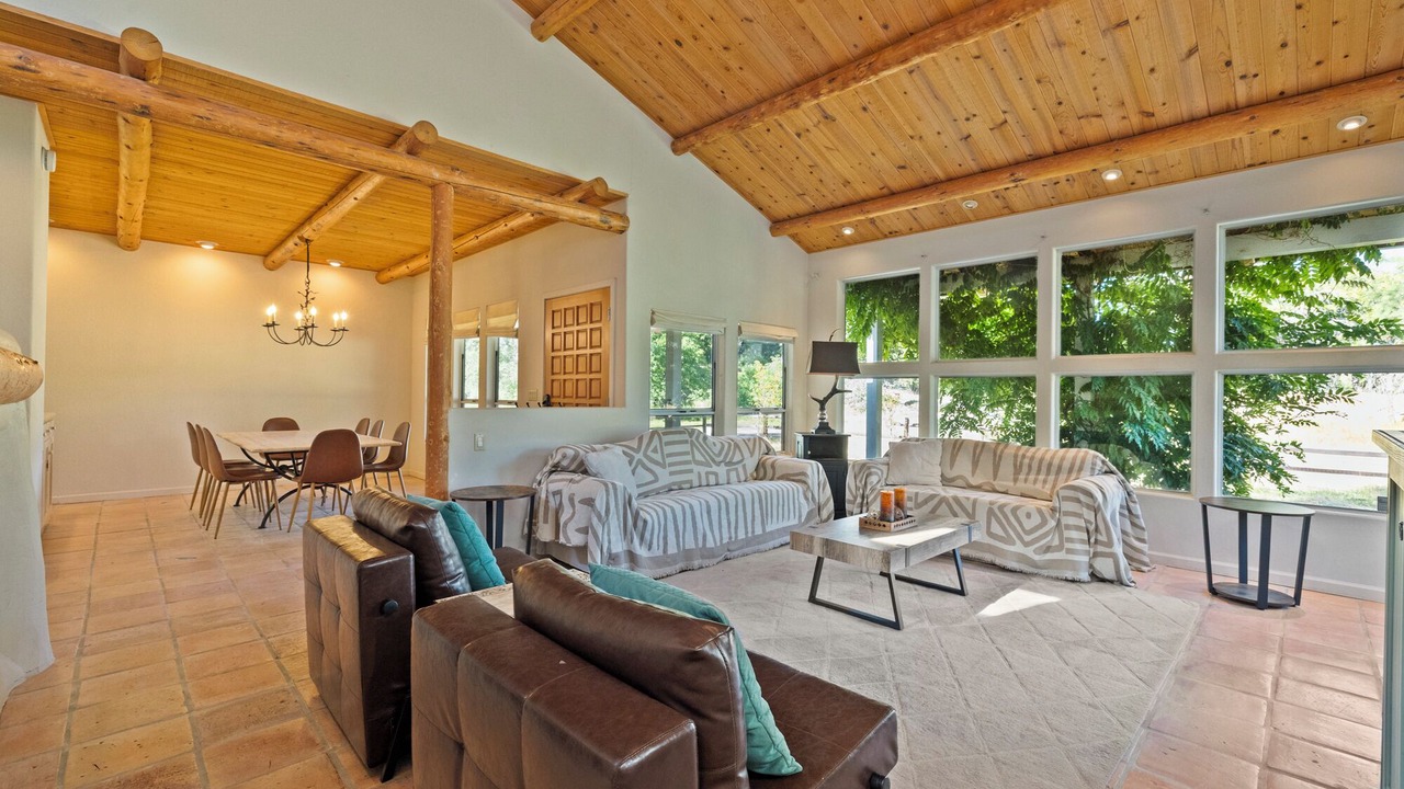 Photo of Livingroom in Forest Meadows