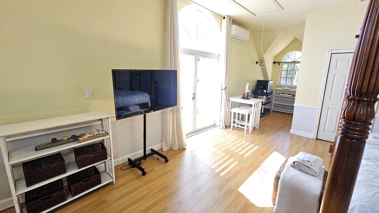 Photo of Bedroom in Lucaya