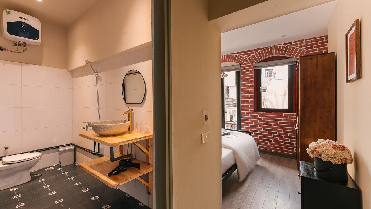 Photo of Bathroom in Old Quarter