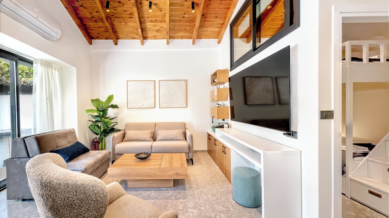 Photo of Livingroom in Chania Town