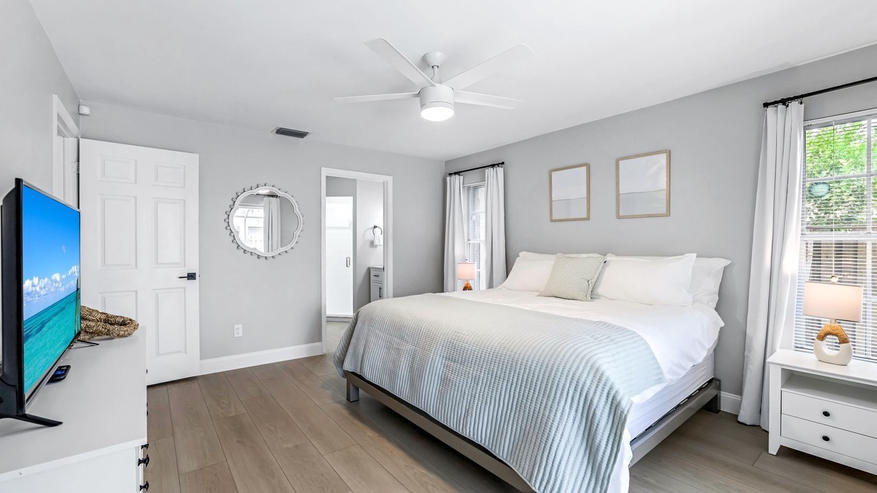 Photo of Bedroom in Willoughby Acres